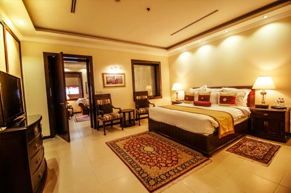 EXECUTIVE, DOUBLE BED