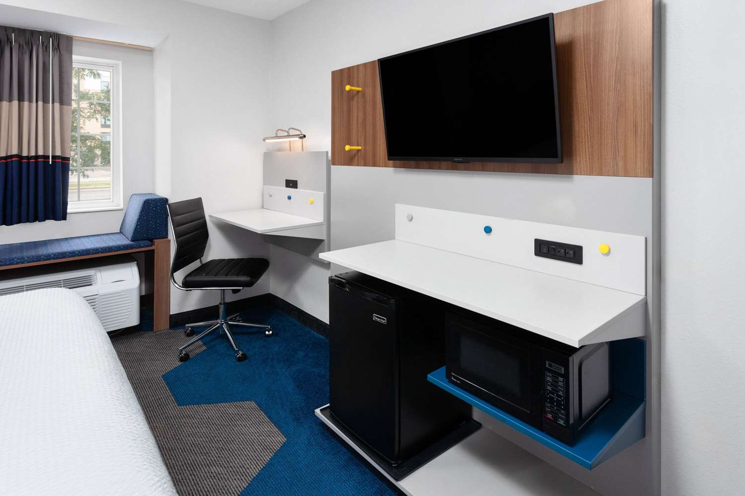 Microtel Inn & Suites by Wyndham Janesville 22/32