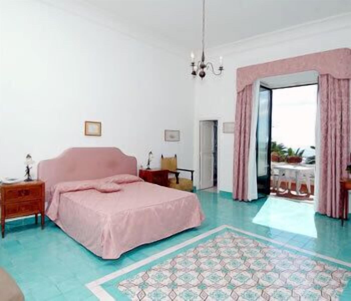 SUPERIOR, DOUBLE BED