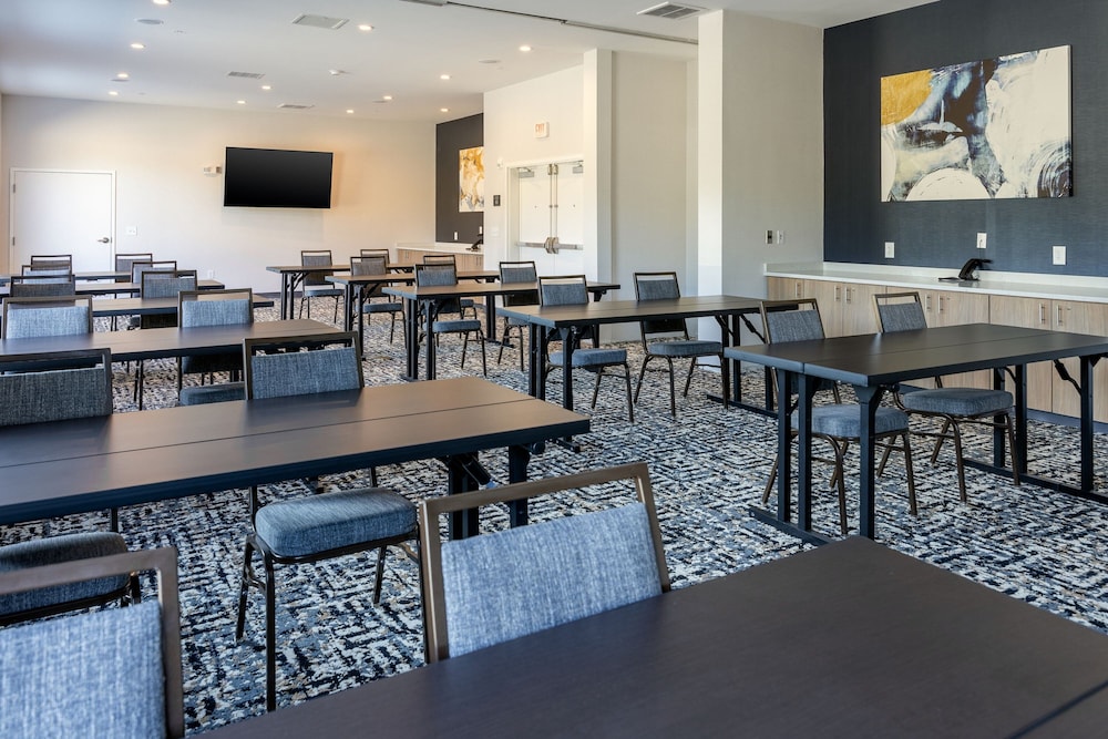 Fairfield Inn & Suites Canton Riverstone Parkway 23/30