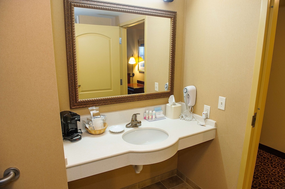 Hampton Inn Suites Brookings 12/37