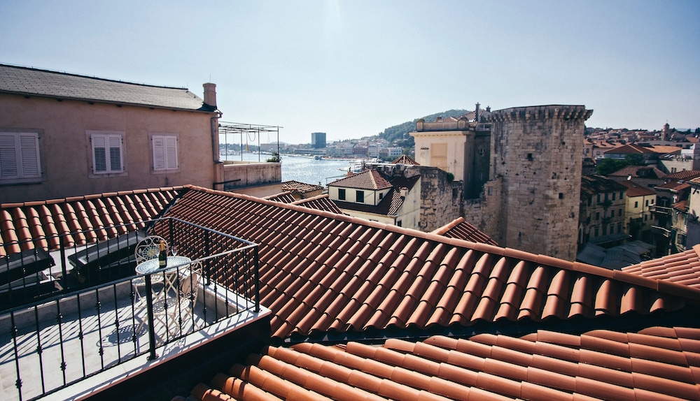 Plaza Marchi Old Town - MAG Quaint & Elegant Boutique Hotels in SPLIT