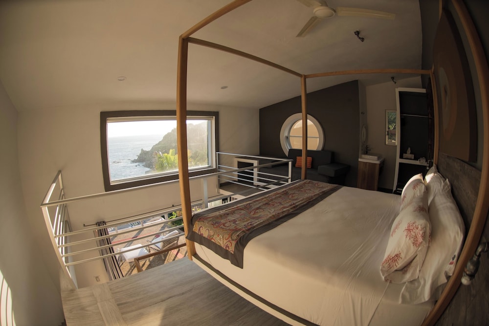 Master, 2 King Beds, Terrace