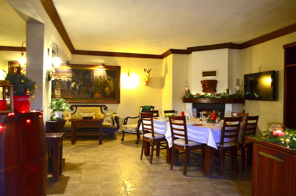 Ada Bacchus Hotel 19/50
