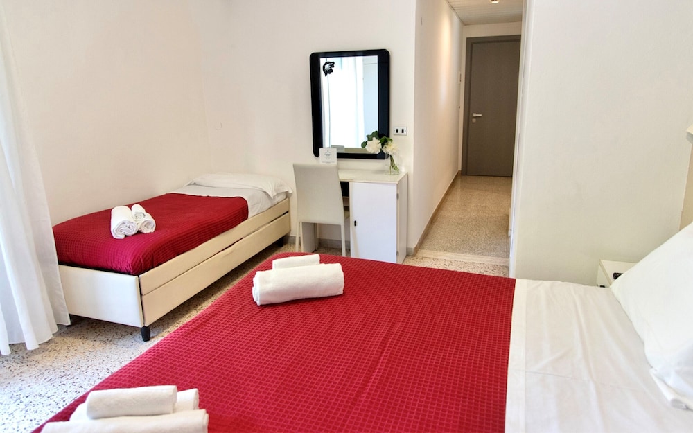 1 BEDROOM, ECONOMY, TRIPLE, BALCONY