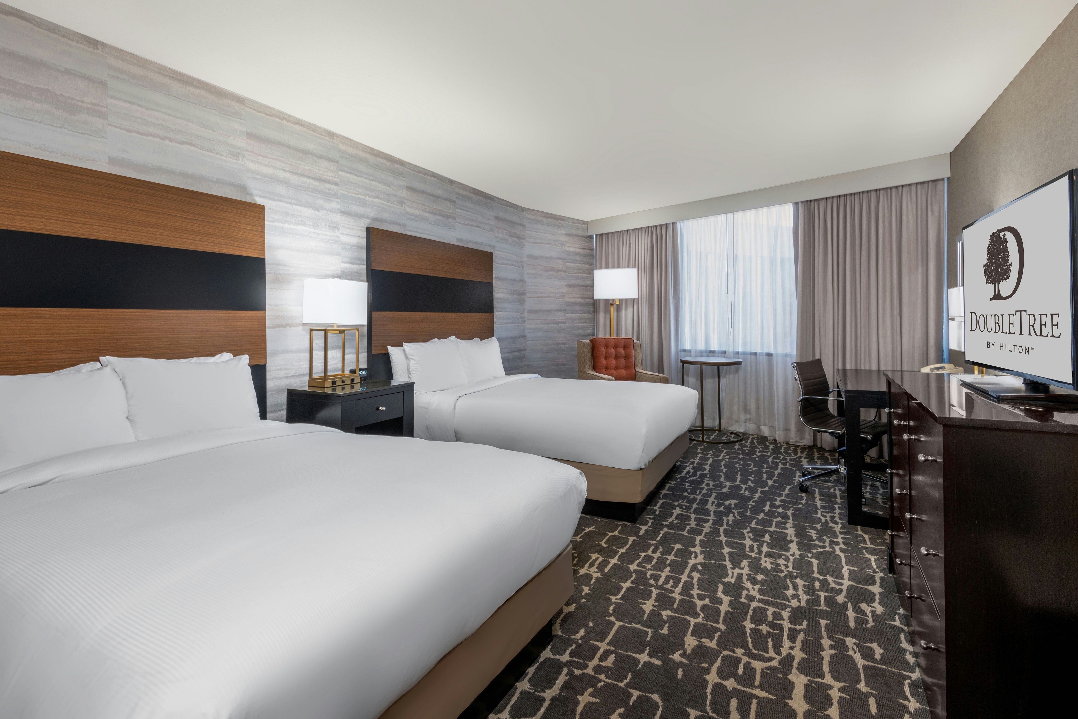 Room, 2 Queen Beds, Mountain View