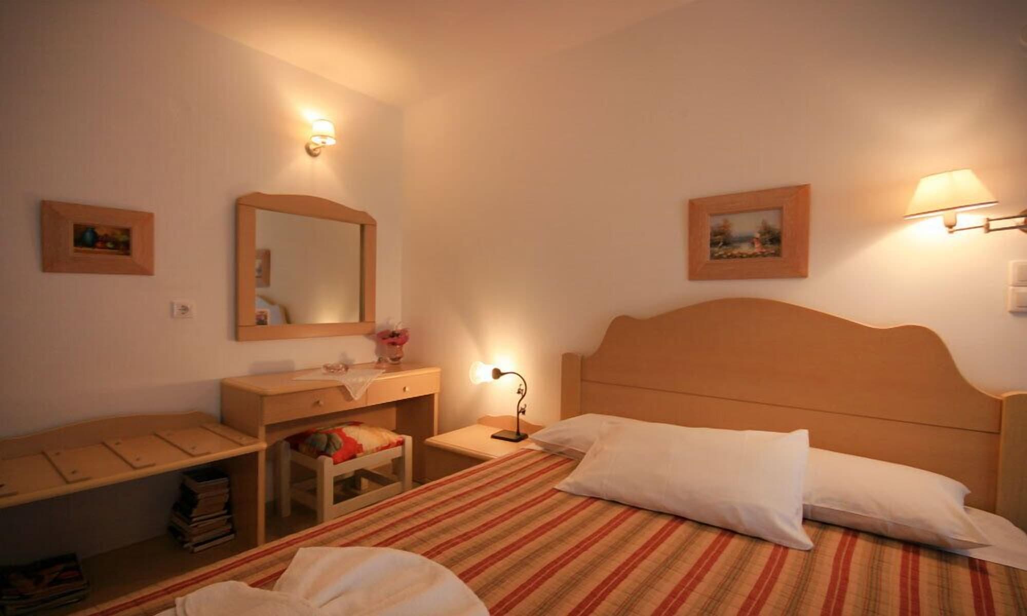 Studio, Double Bed
