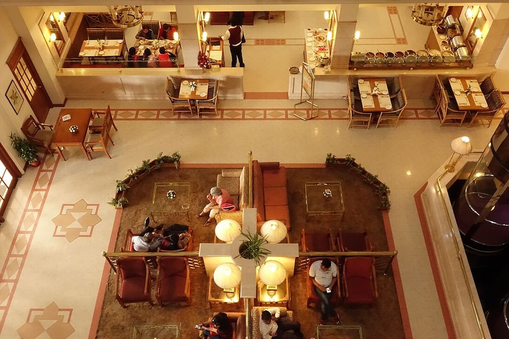Abad Atrium Hotel 55/57