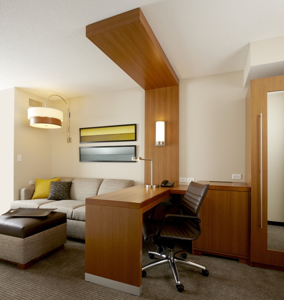 Hyatt Place Wilmington Riverfront 54/66
