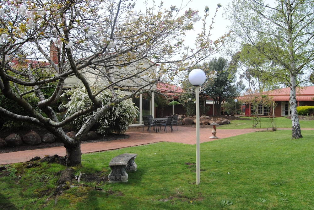 Grange Burn Motel 16/19
