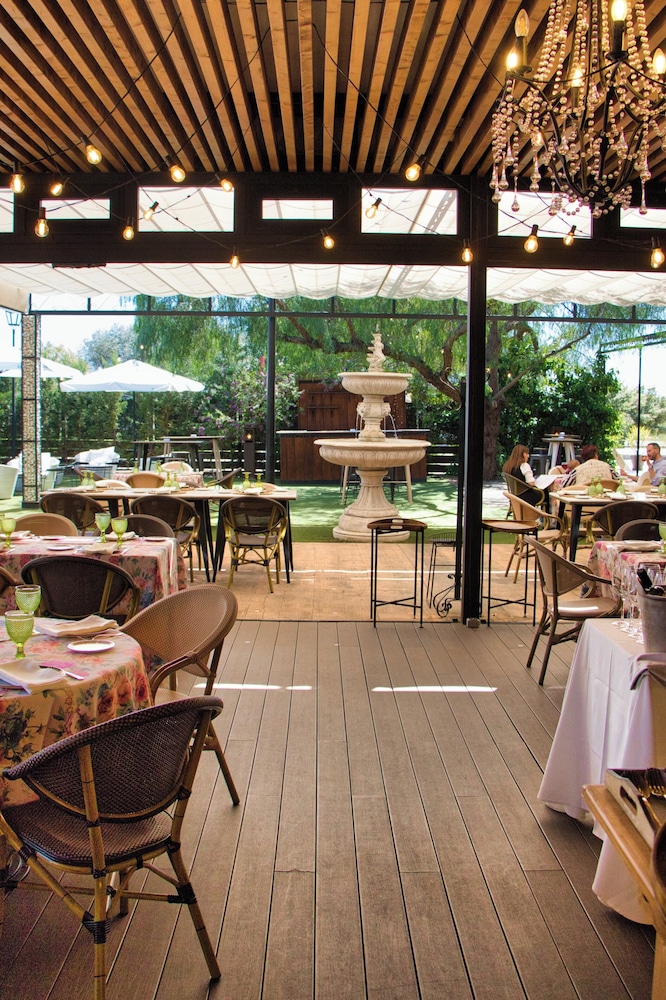 Las Bovedas Hotel 56/68