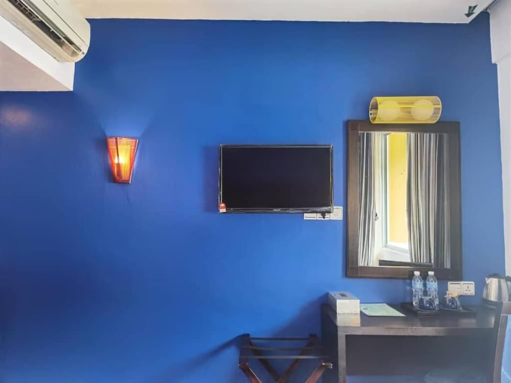 2 Inn 1 Boutique Hotel &amp; Spa 28/38