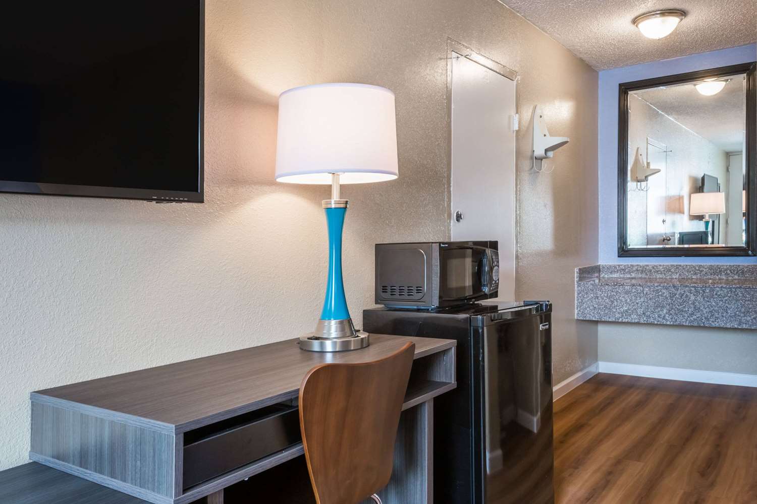 Super 8 by Wyndham Hardeeville/Savannah North 15/24
