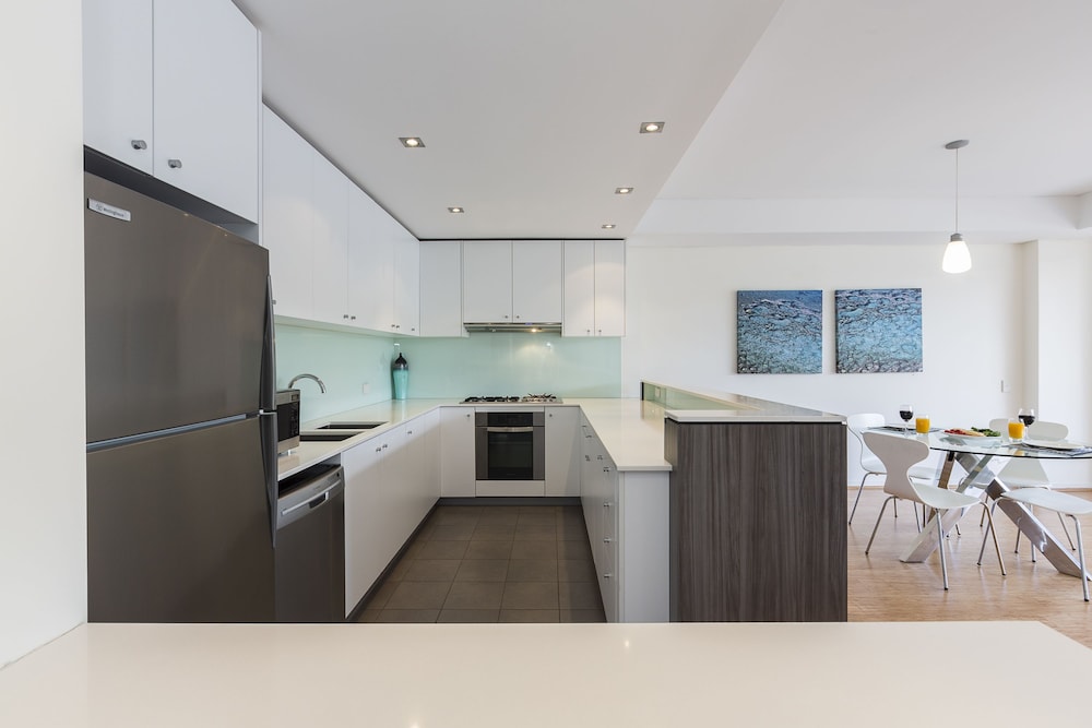Gallery Suites 25/48