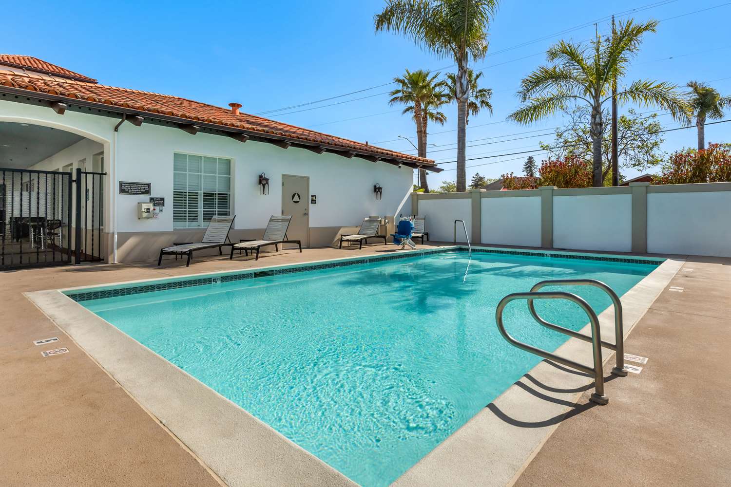 Best Western Plus Capitola By the Sea Inn Suites 51/55