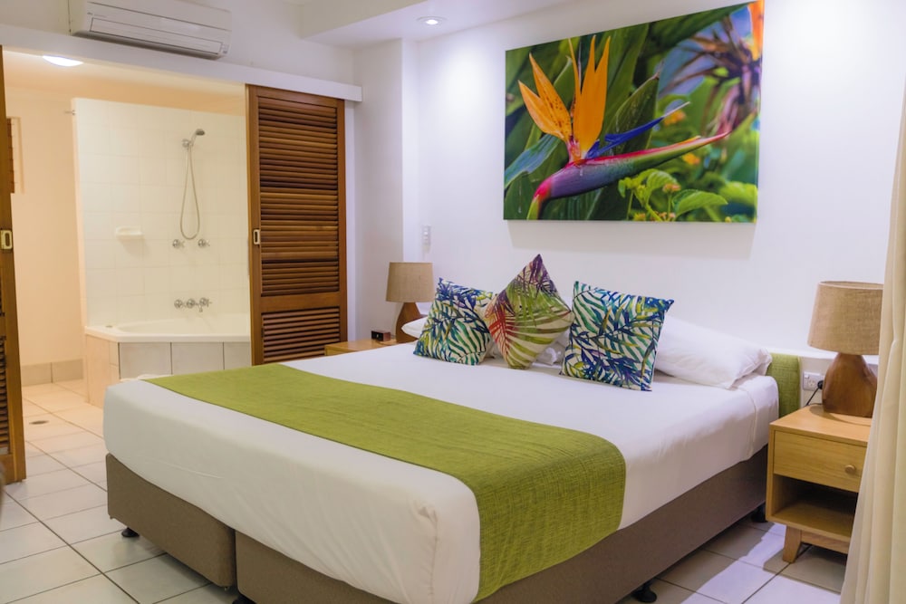 SPA, SUPERIOR, SUITE