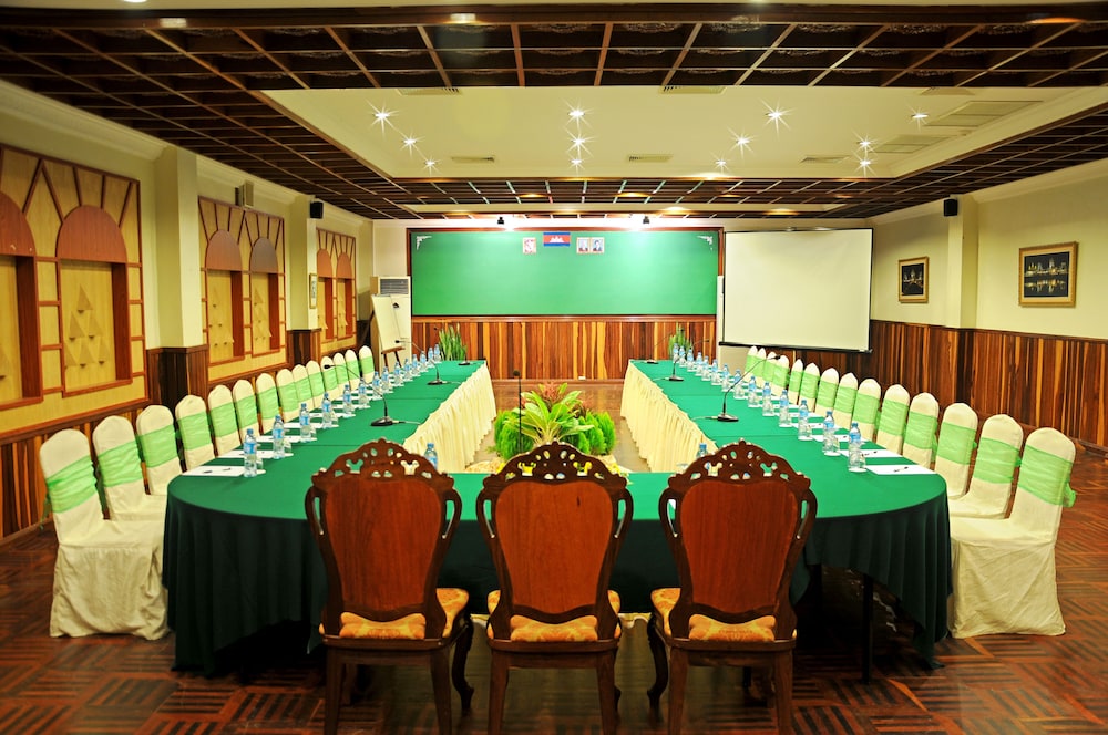 ANGKOR HOTEL 29/36