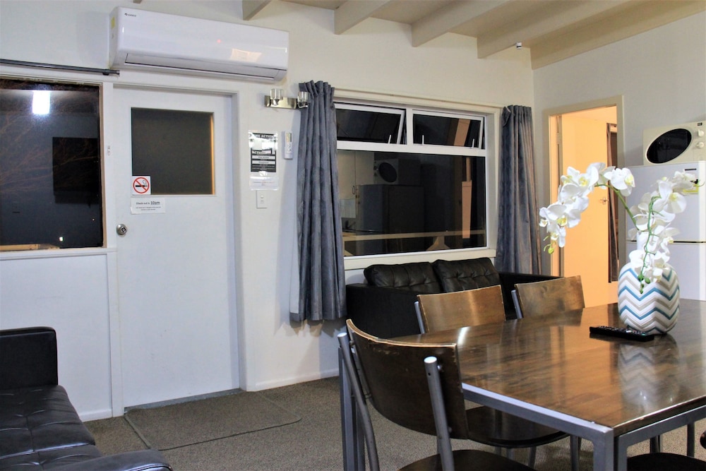 436 Rotorua Hideaway Lodge 26/38