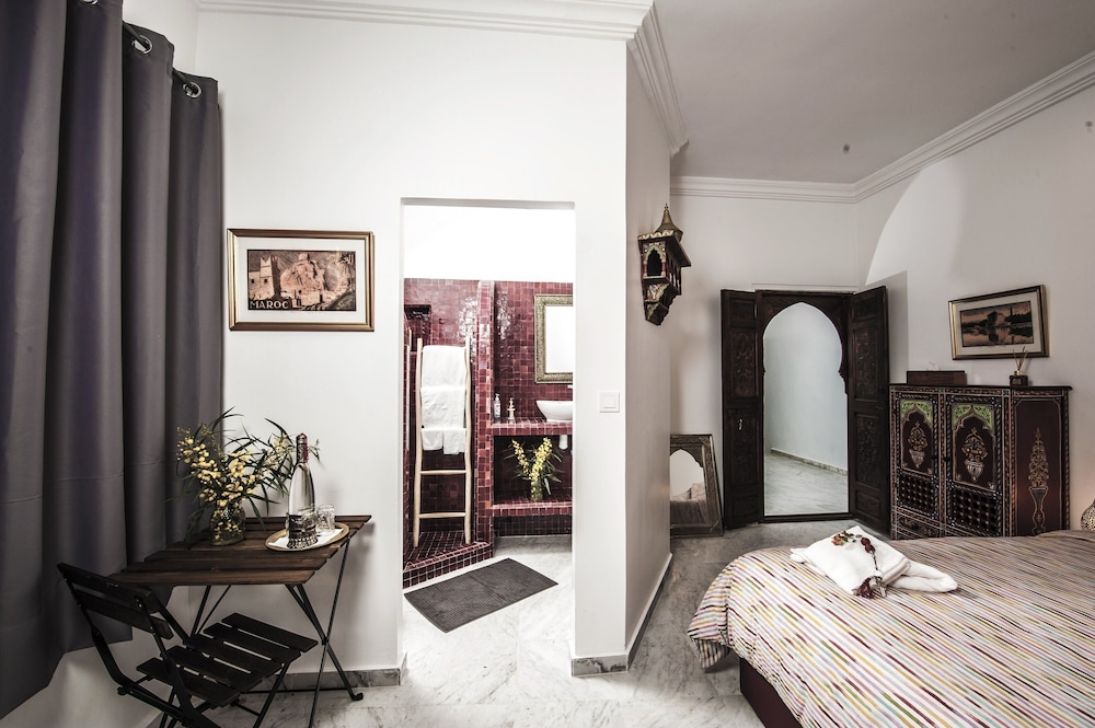 L'Hostel 24/50
