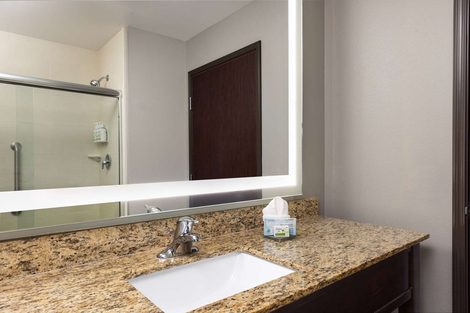 La Quinta Inn Suites By Wyndham Sioux Falls 54/55