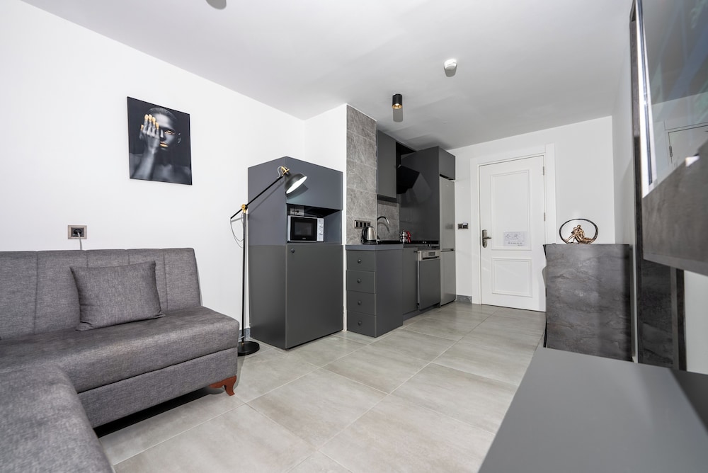 Euronova Hotel Residence 7/50