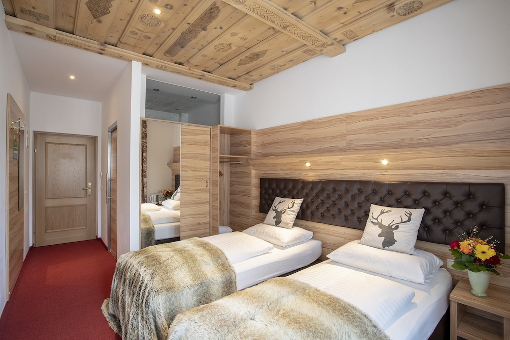 Neue Post Hotel 15/50