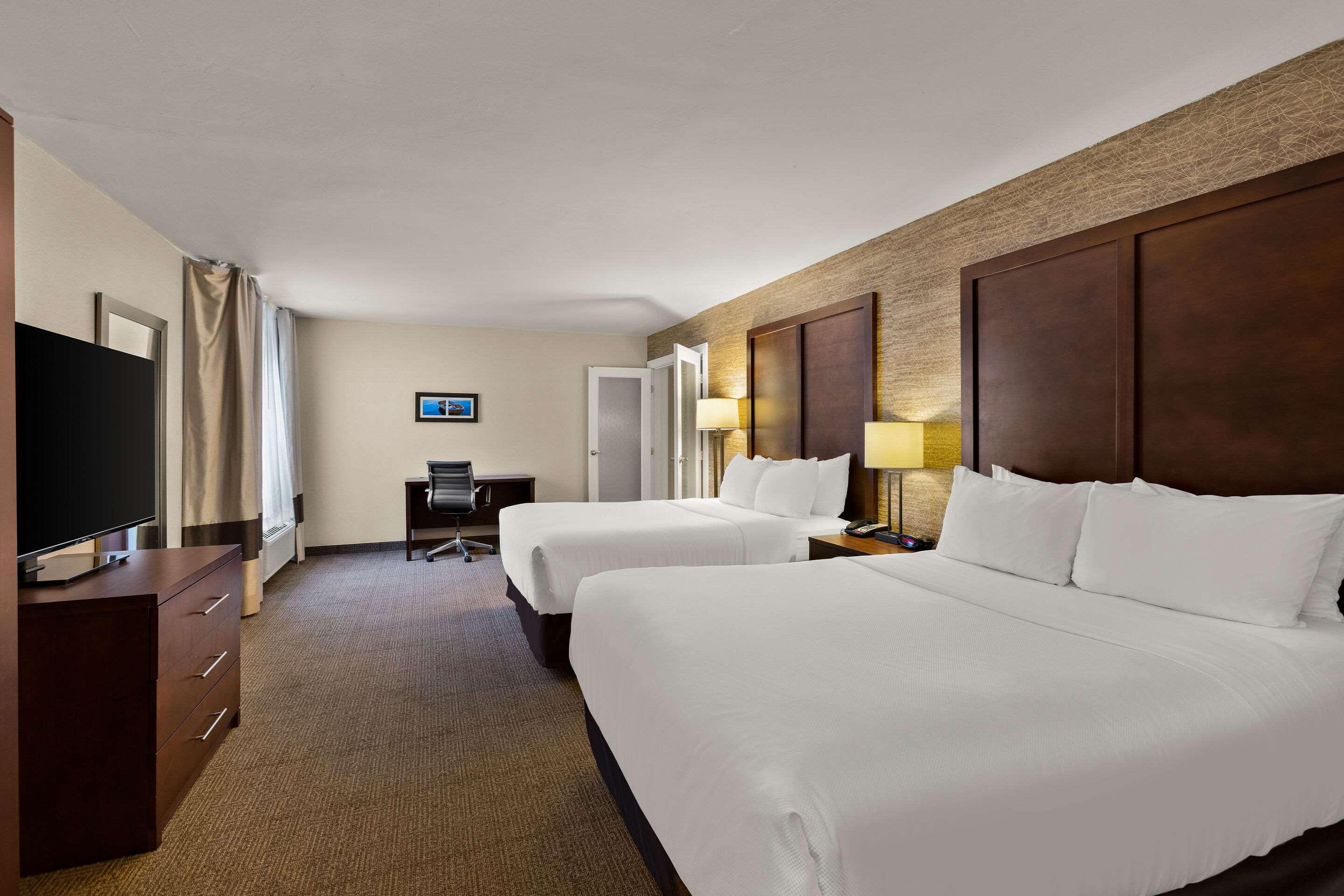 Efficiency, Suite, 2 Queen Beds