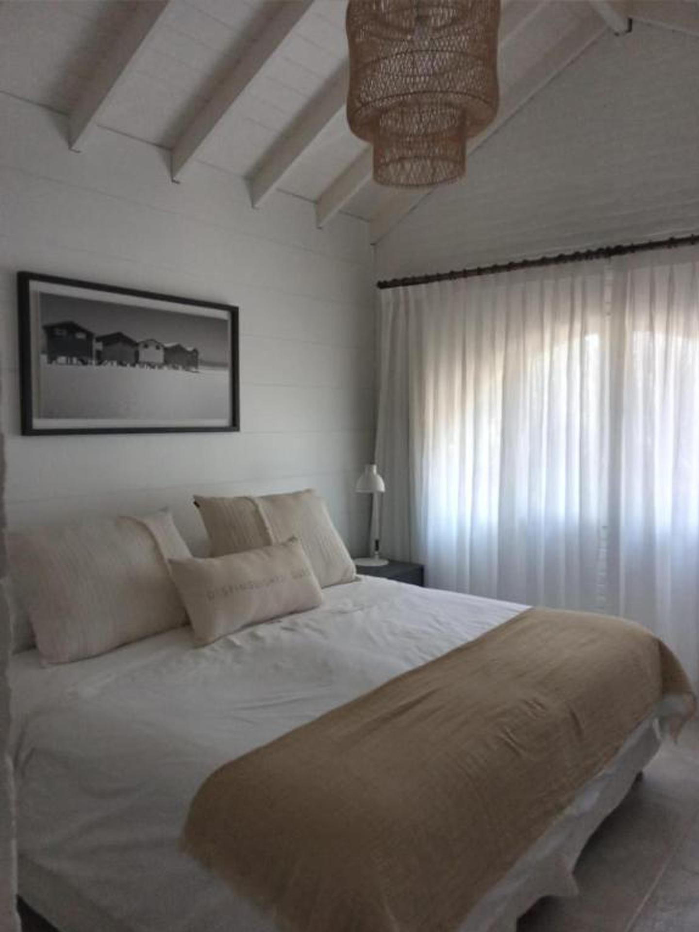 Hotel Carilo Hills 4/23