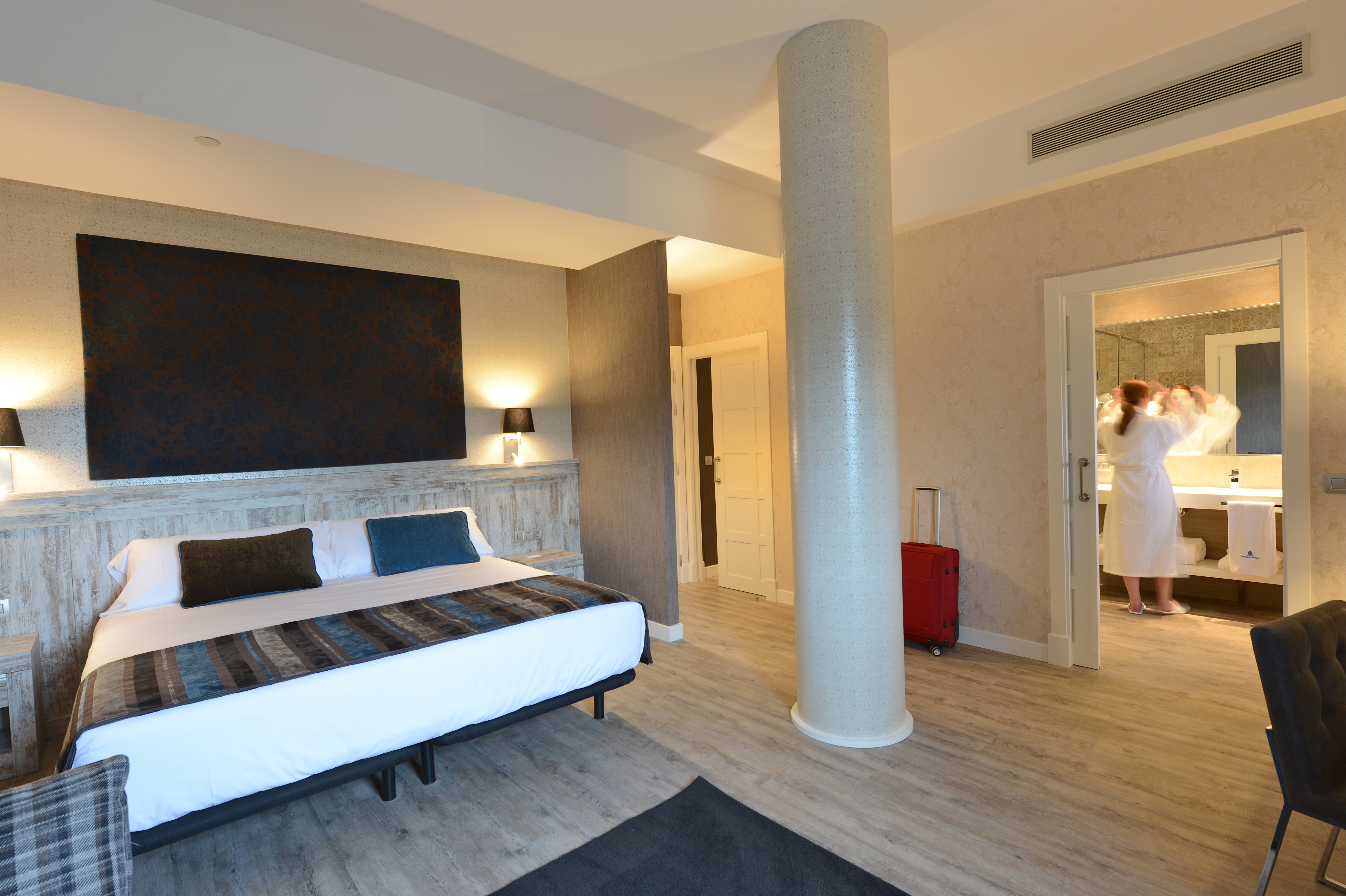 Deluxe, Double Bed