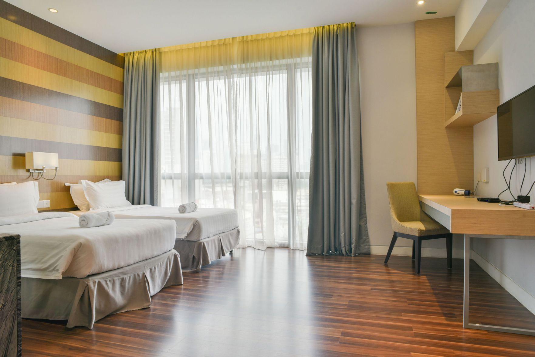 Basic, 2 Double Beds