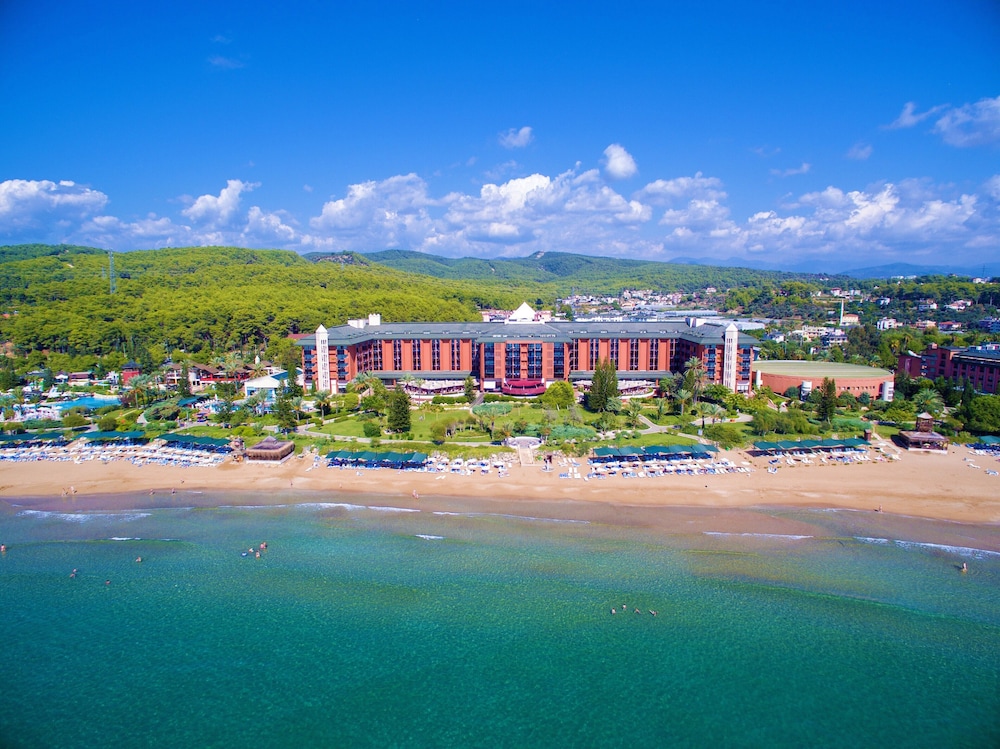 Pegasos Resort 4/74