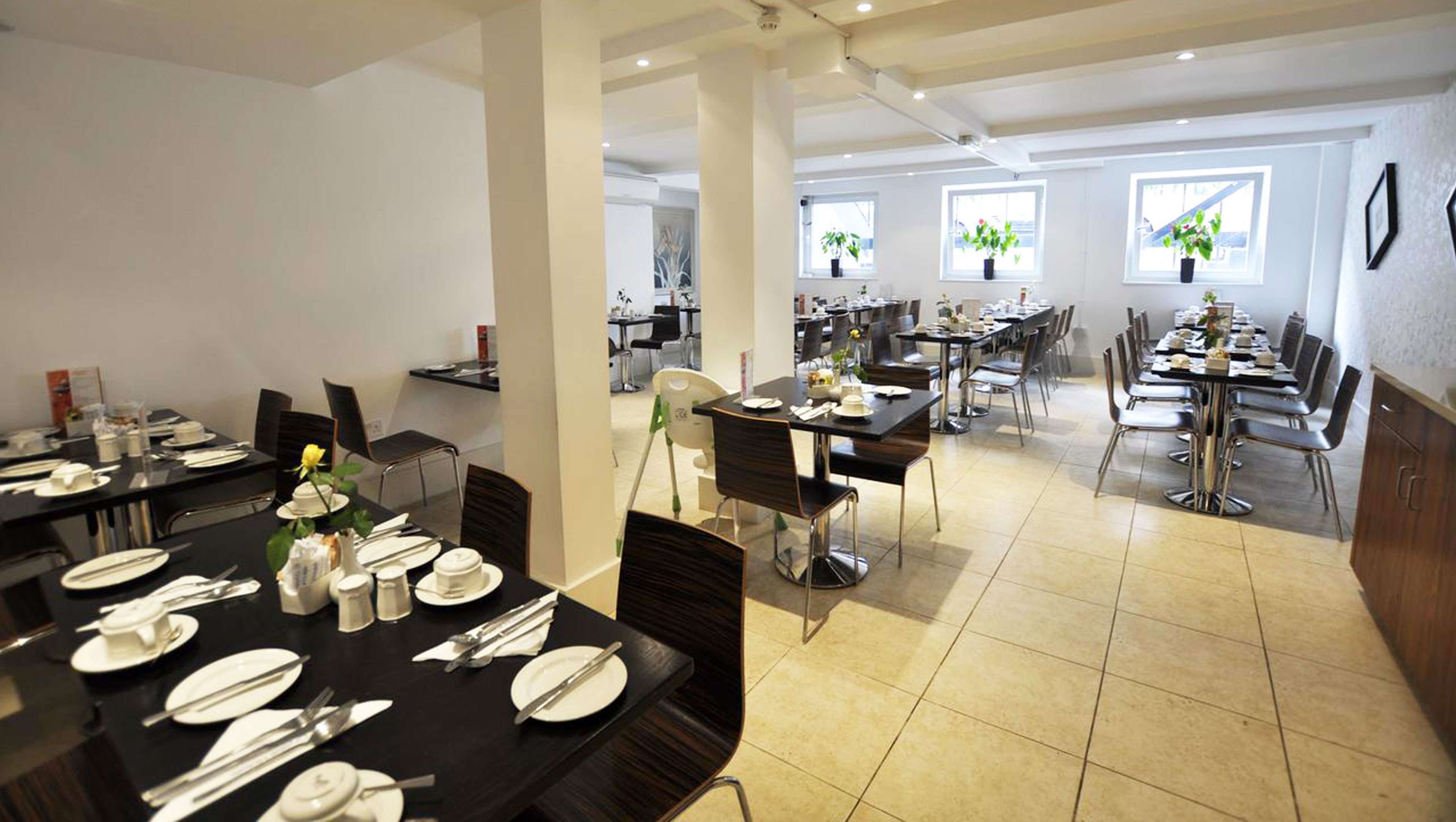Kensington Court Hotel 42/51
