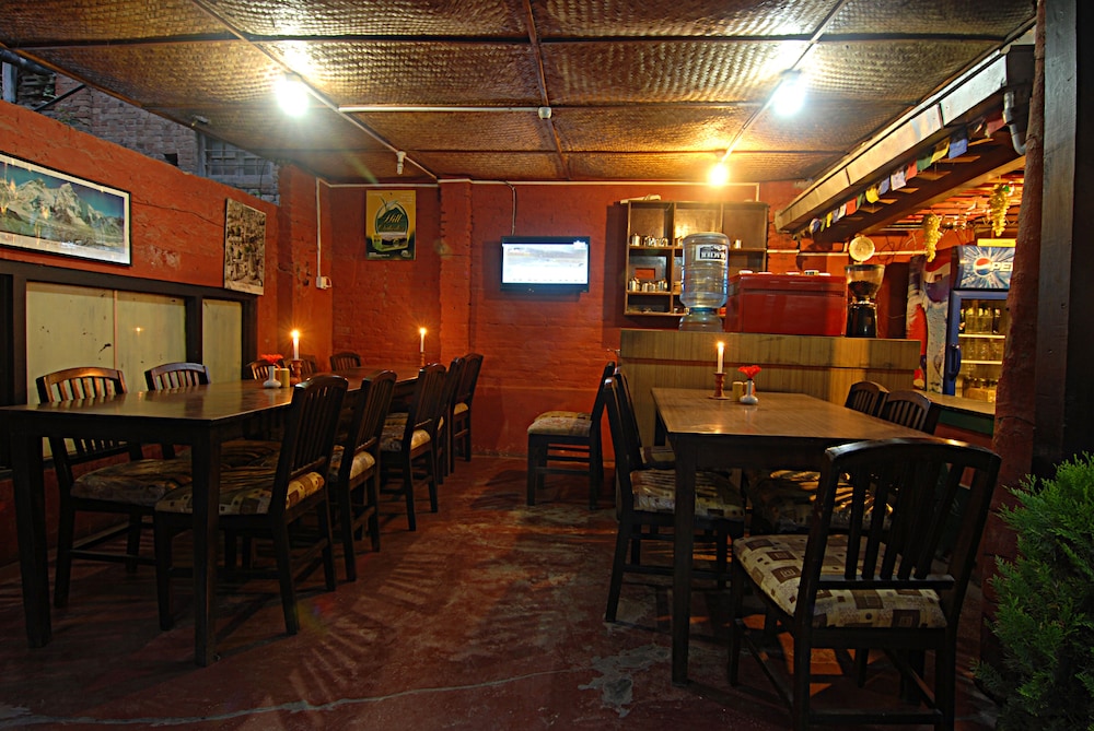 Pilgrims Guest House 52/58