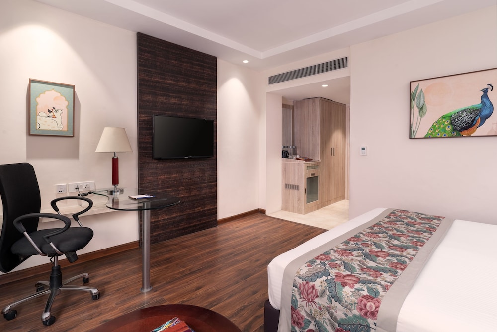 Nidhivan Sarovar Portico Vrindavan 52/58