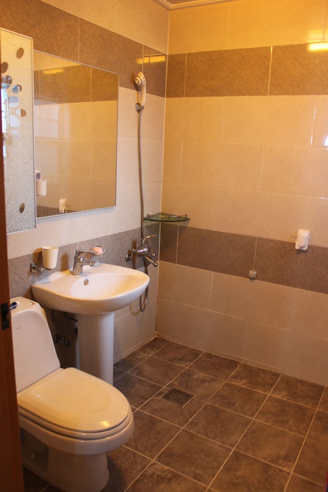 Tavo House 35/37