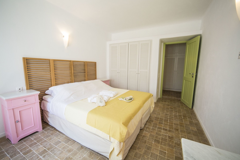 2 BEDROOMS, VILLA, PRIVATE POOL