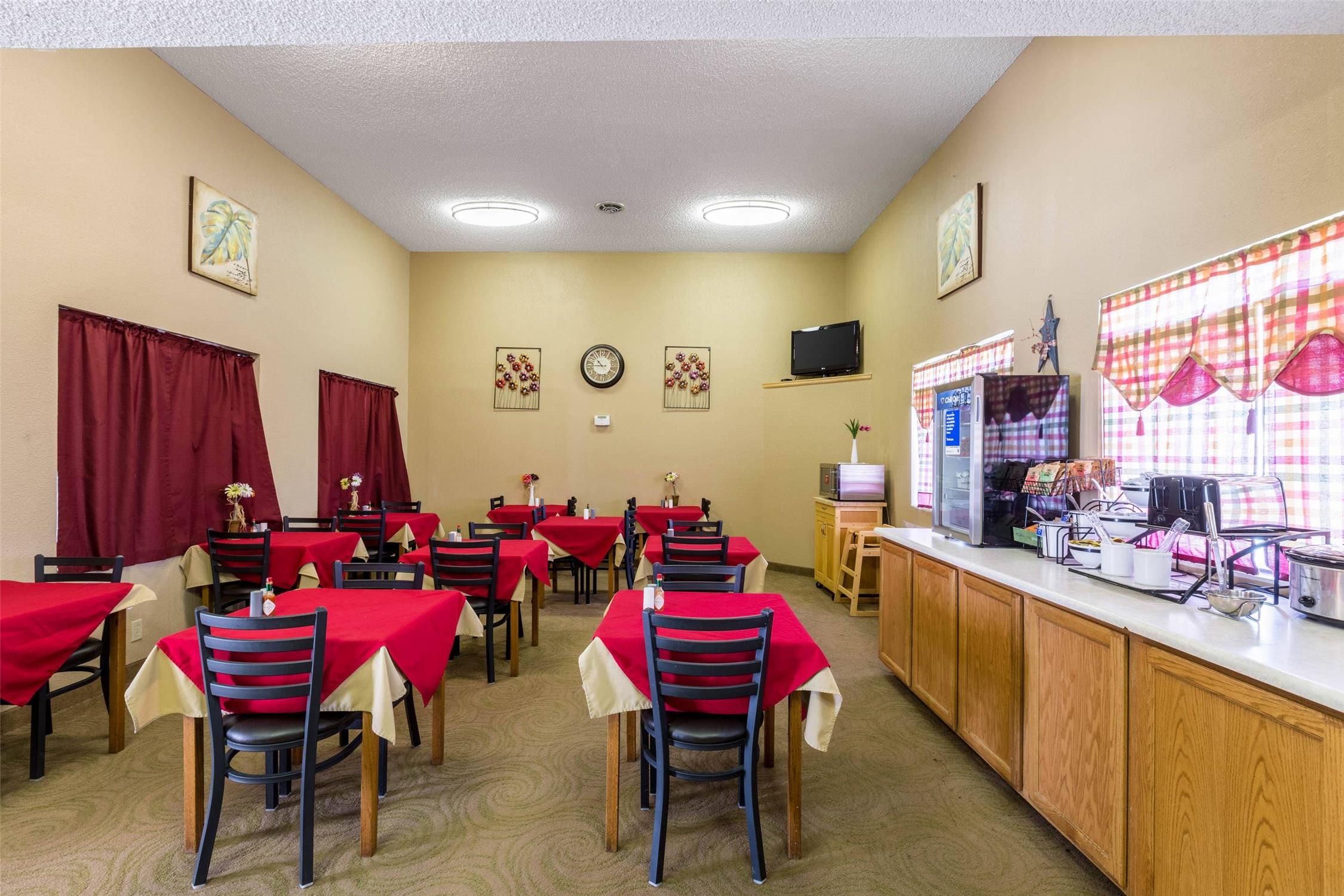 Quality Inn Scottsbluff NE 21/24