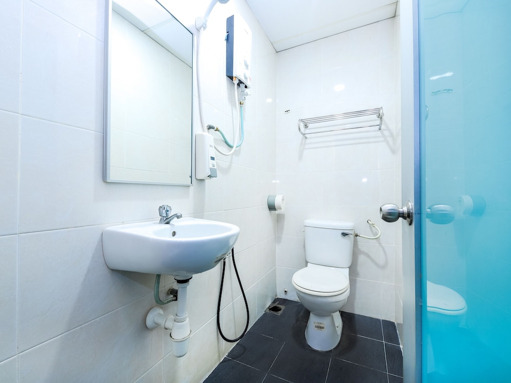 غرفة ديلوكس بسريرين منفصلين، OYO 89842 Hotel 22, Northport 4/4
