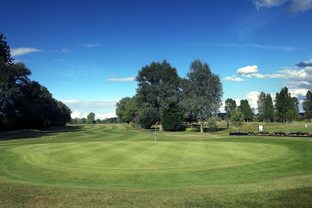 The Waterfront Hotel Spa & Golf 33/38