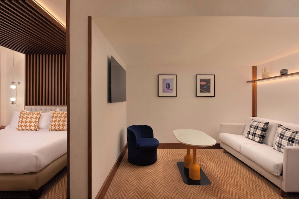 Hotel Ercilla de Bilbao, Autograph Collection 17/50
