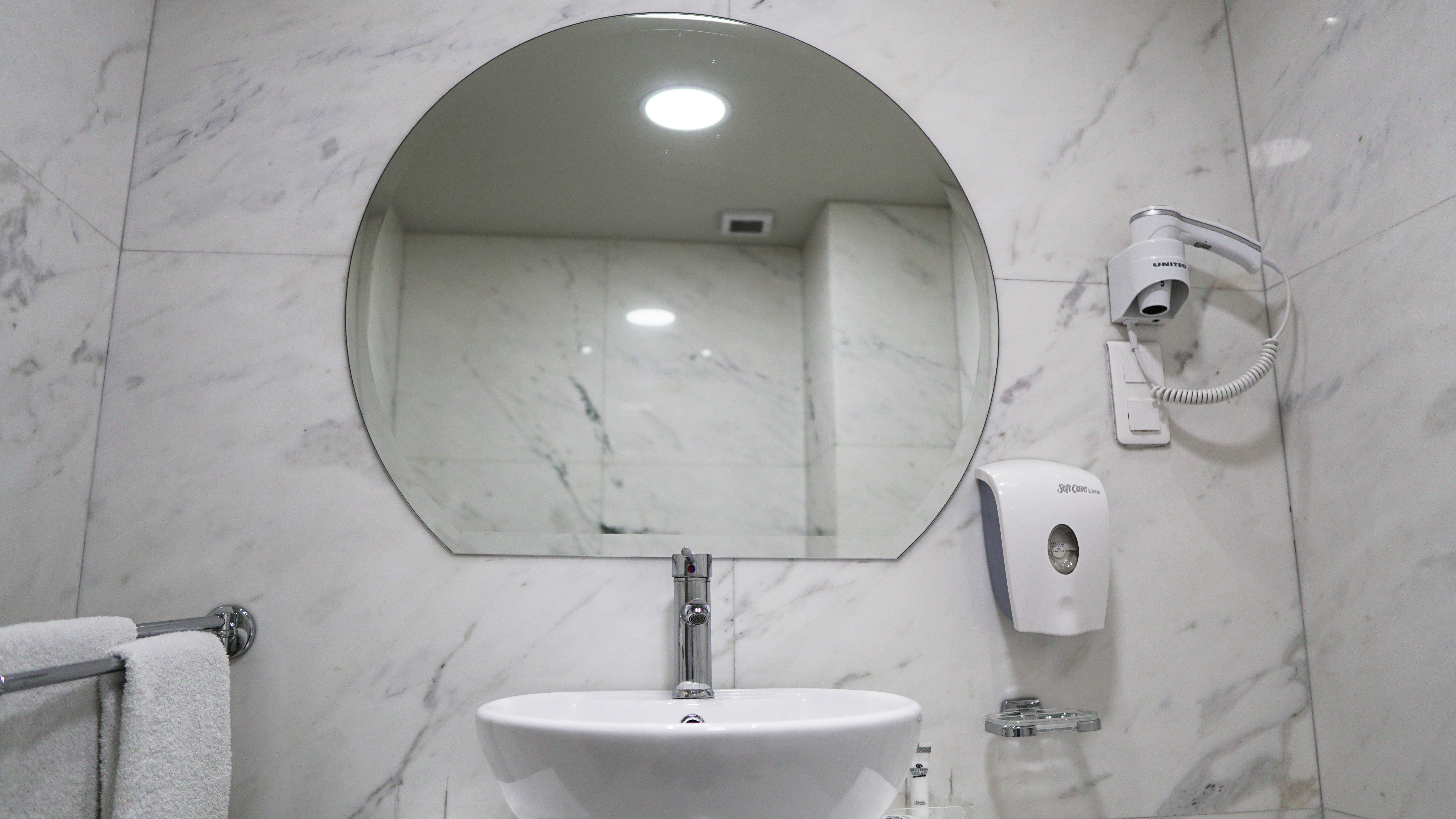 جناح بزنس، Capsis Hotel Thessaloniki 4/4
