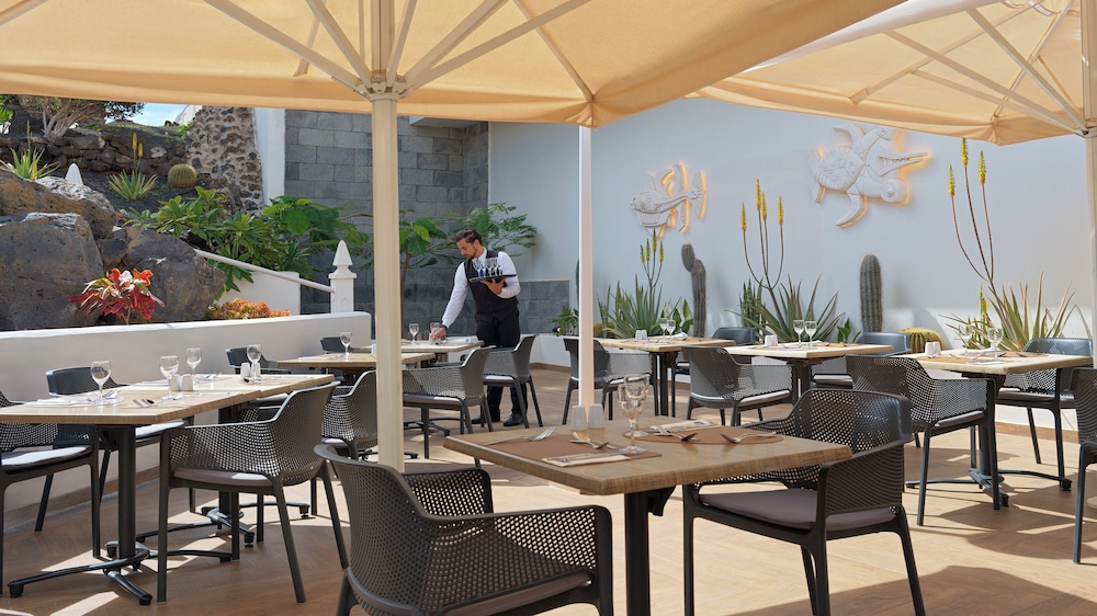 H10 Ocean Suites 42/54