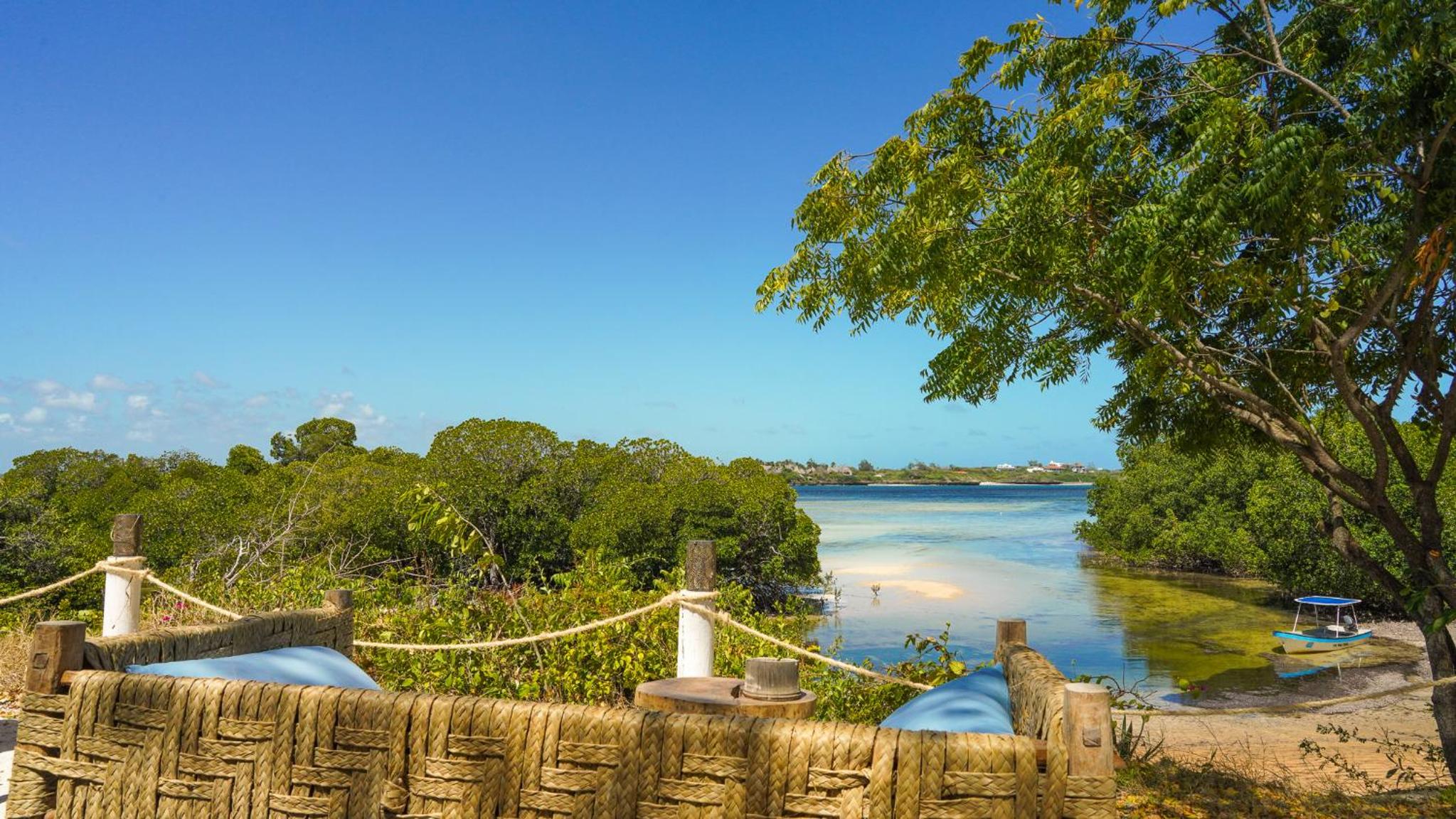 Merry Crab Cove Beach Resort 51/54