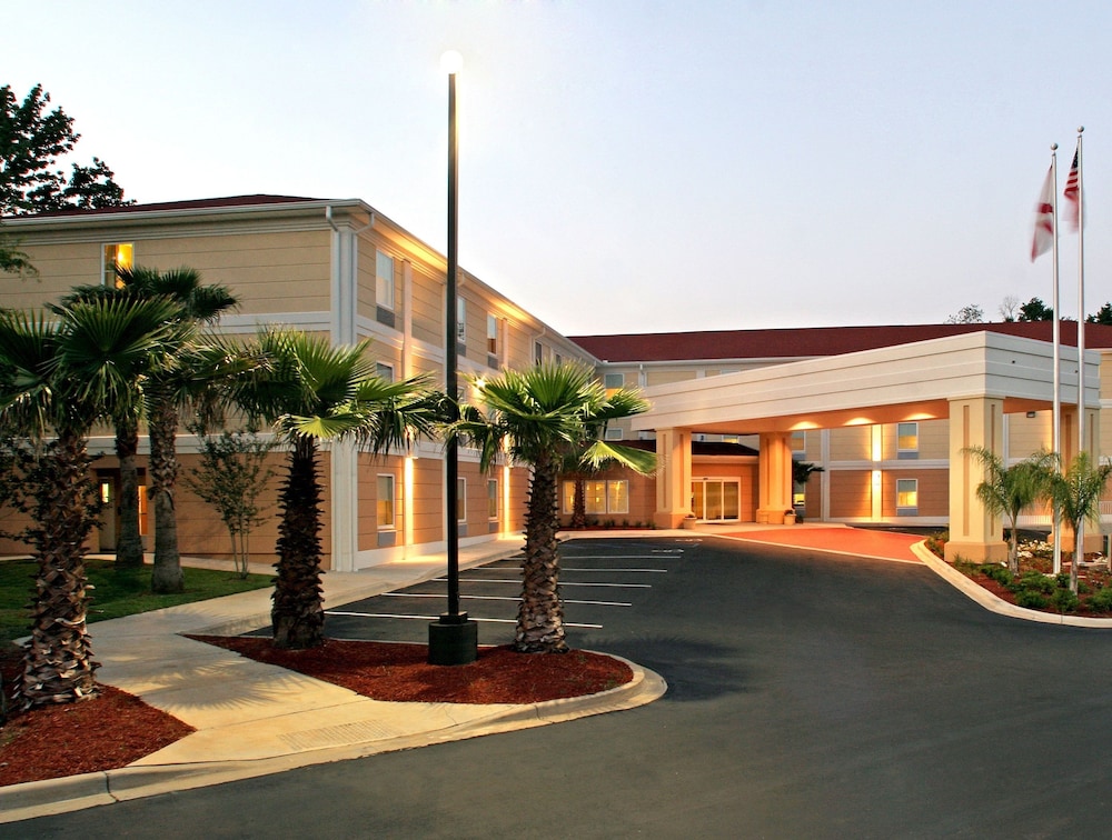 TRYP by Wyndham Tallahassee North I-10 Capital Circle in TALLAHASSEE - FL