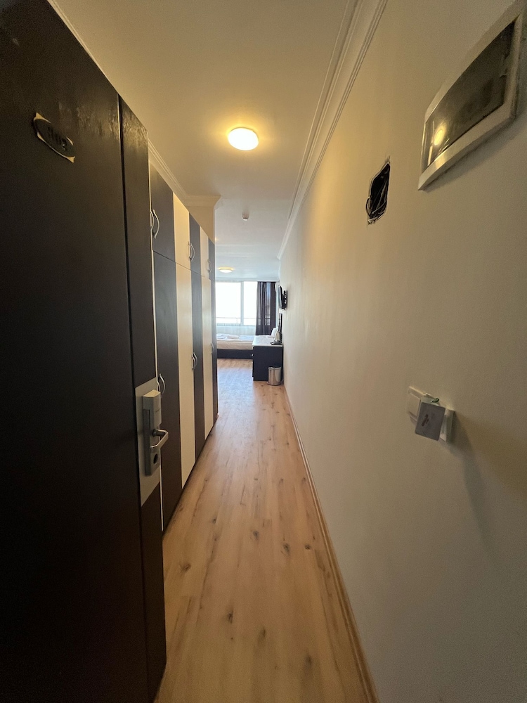 Kolibry Hotel 36/45