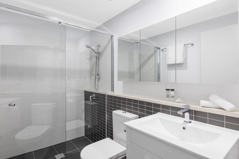 Oaks Brisbane Woolloongabba Suites 71/73