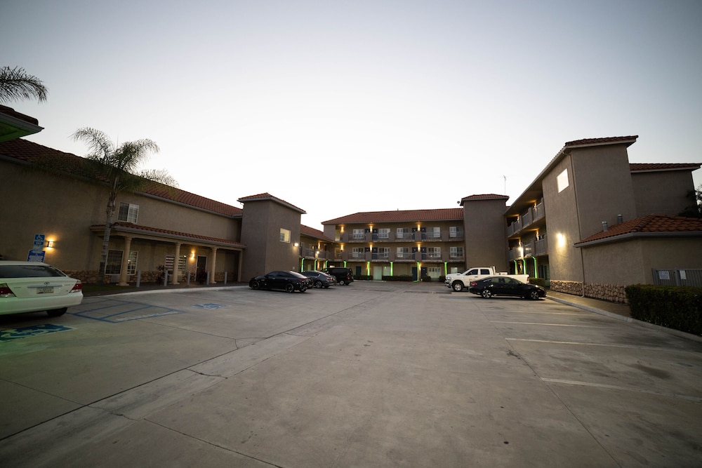 Guesthouse Inn Suites 55/63