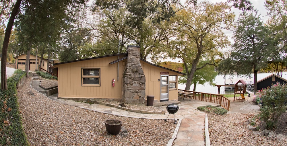 Point View Resort 64/73