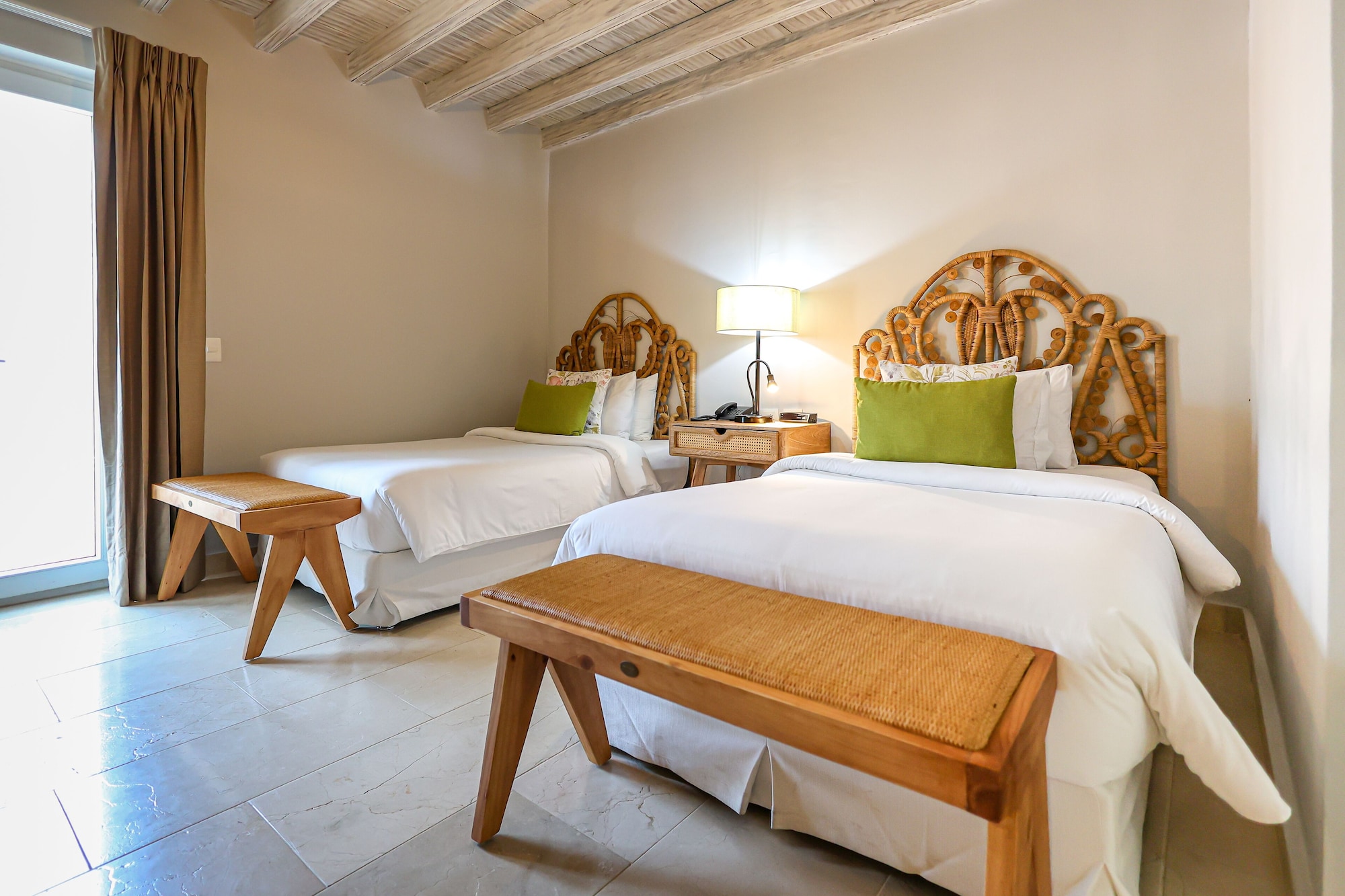 DUPLEX, SUITE