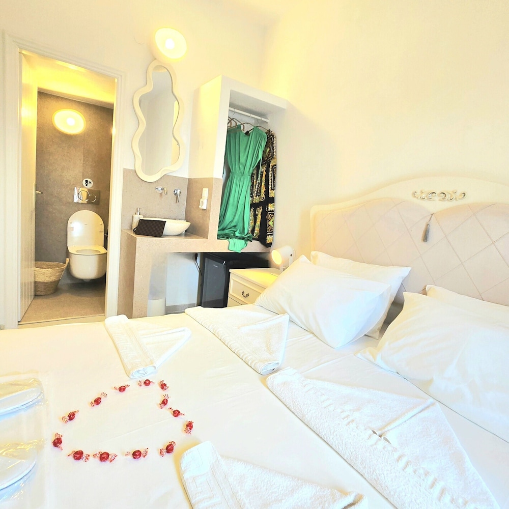 شقة بستة أسرّة بغرفتي نوم، Afrodite Hotel 10/10